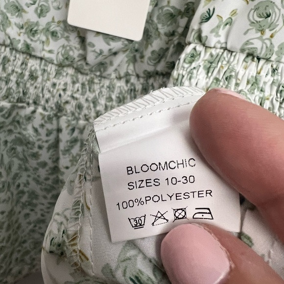 NWT Green Bloomchic Floral Short Sleeve Blouse - Picture 7 of 8